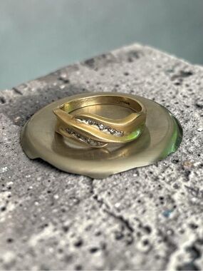 10K Gold Diamond Accent Bypass Ring Size 10.75